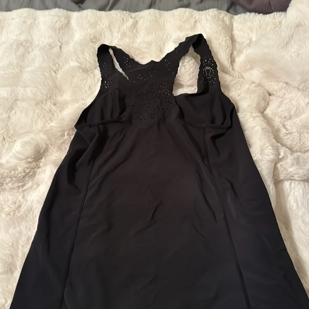 Size 8 - Picture 2 of 4